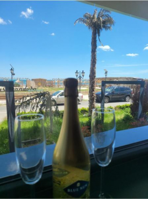 Crys Luxury apartment by the Sea , first line